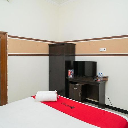 Reddoorz Syariah Near Marvel City Mall 2 Σουραμπάγια Εξωτερικό φωτογραφία