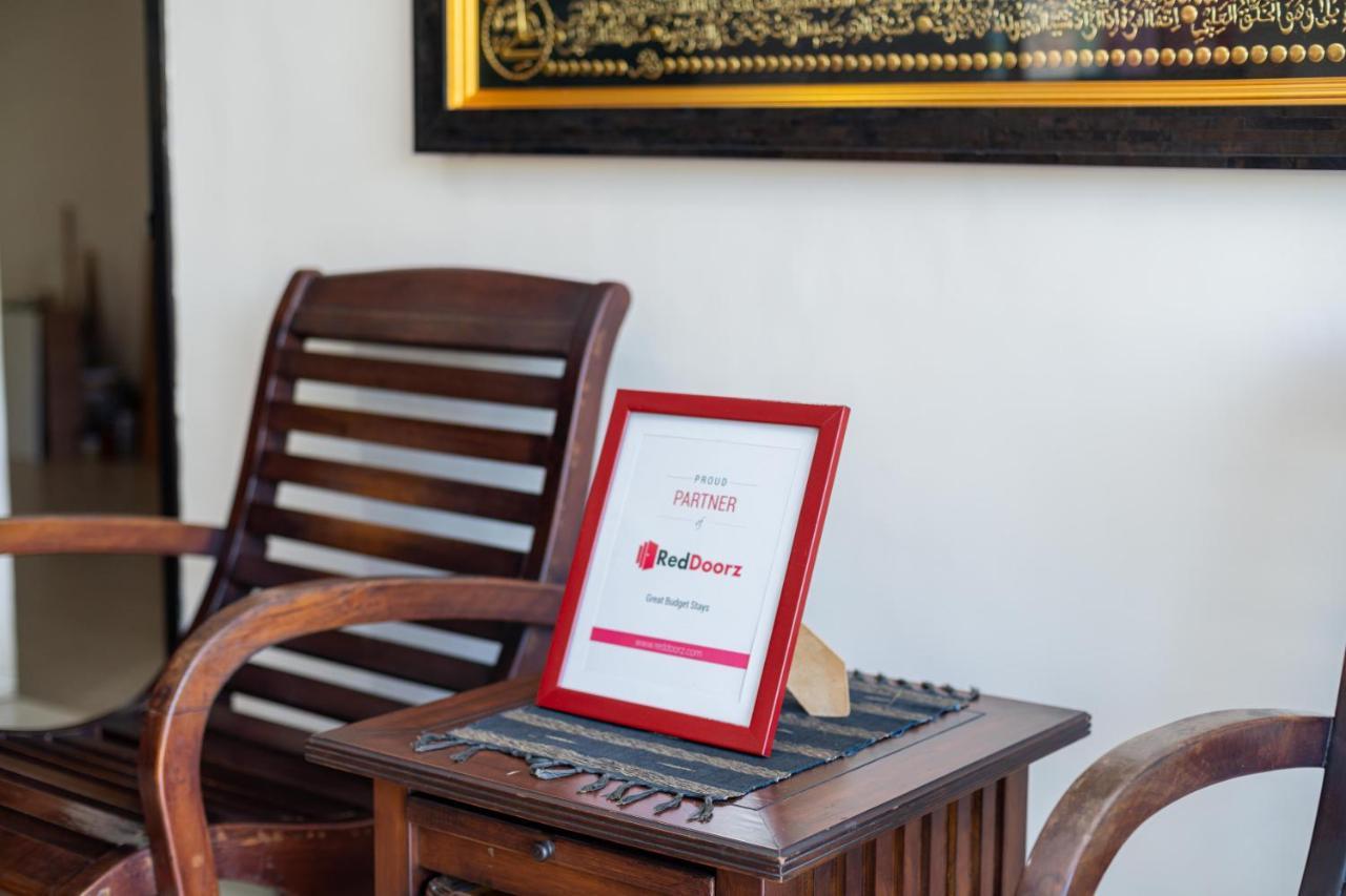 Reddoorz Syariah Near Marvel City Mall 2 Σουραμπάγια Εξωτερικό φωτογραφία