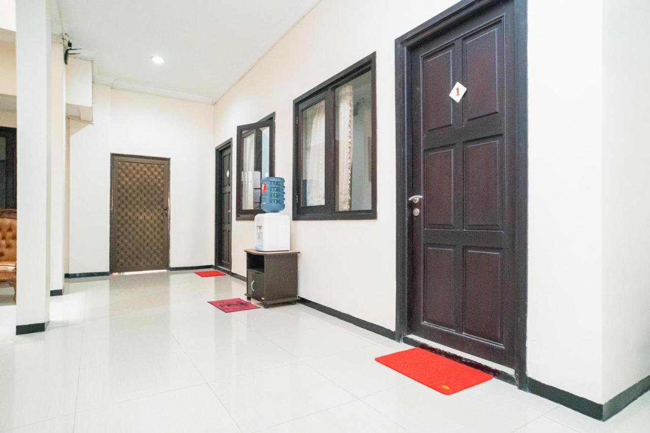 Reddoorz Syariah Near Marvel City Mall 2 Σουραμπάγια Εξωτερικό φωτογραφία