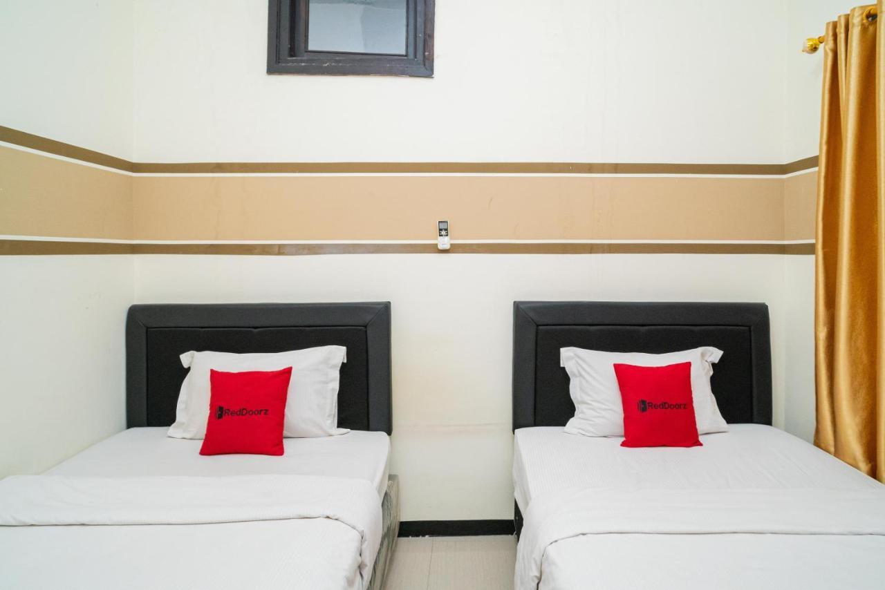 Reddoorz Syariah Near Marvel City Mall 2 Σουραμπάγια Εξωτερικό φωτογραφία